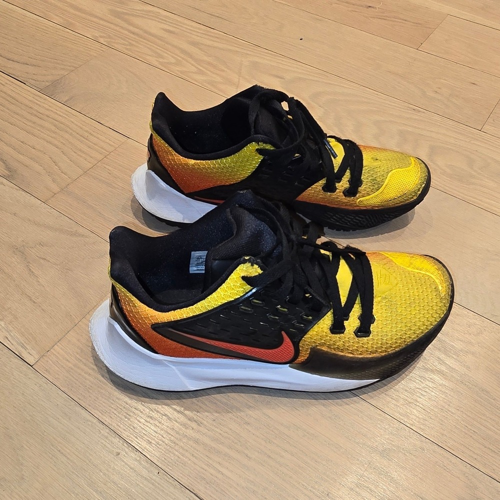 Nike‎ Kyrie Flytrap 2 Sunset Yellow Orange Black AV6337-800 Mens 8.5 Basketball